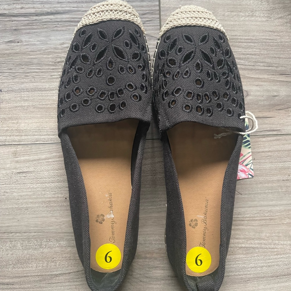 Tommy Bahama Cream Espadrille Shoes with Crochet Design